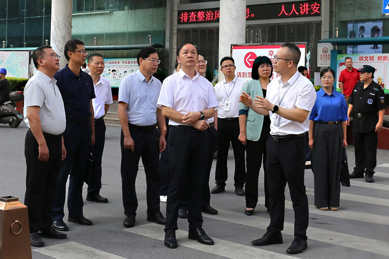 周武红在市五届人大七次会议第98号代表建议办理工作座谈会上强调：担当作为 协同攻坚 加快推动代表建议落地落实